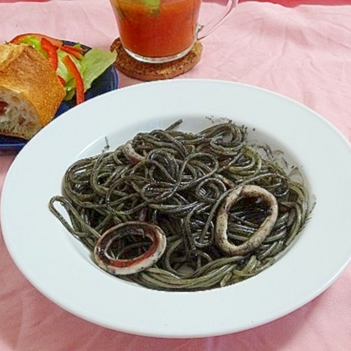 うちのパスタ「イカスミスパゲッティ」